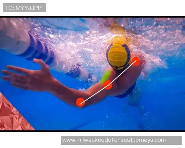 仰泳基本技巧详解与训练方法提升游泳水平的关键要素