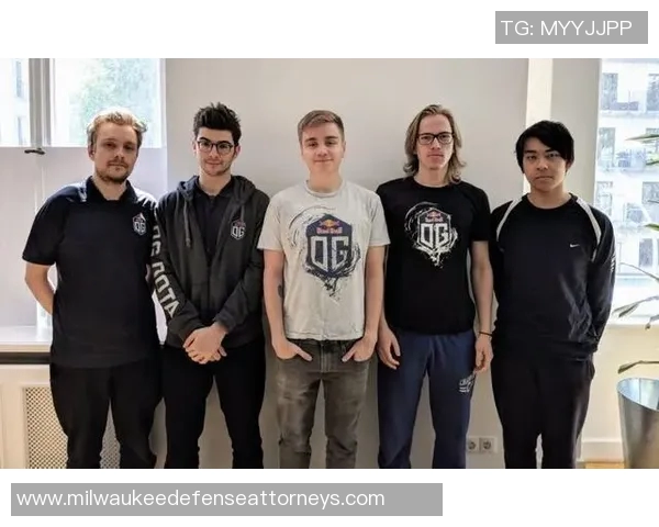 DOTA2最新状态排行榜揭晓FPX强势跻身第四名引发关注